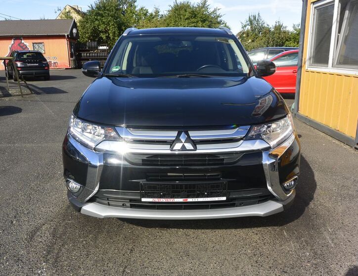 Mitsubishi Outlander 2