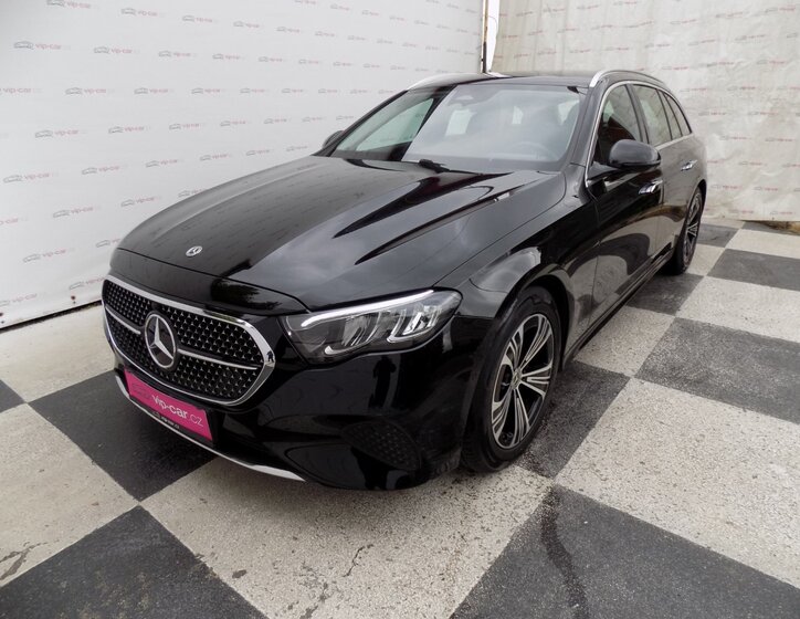 Mercedes-Benz Třídy E 1