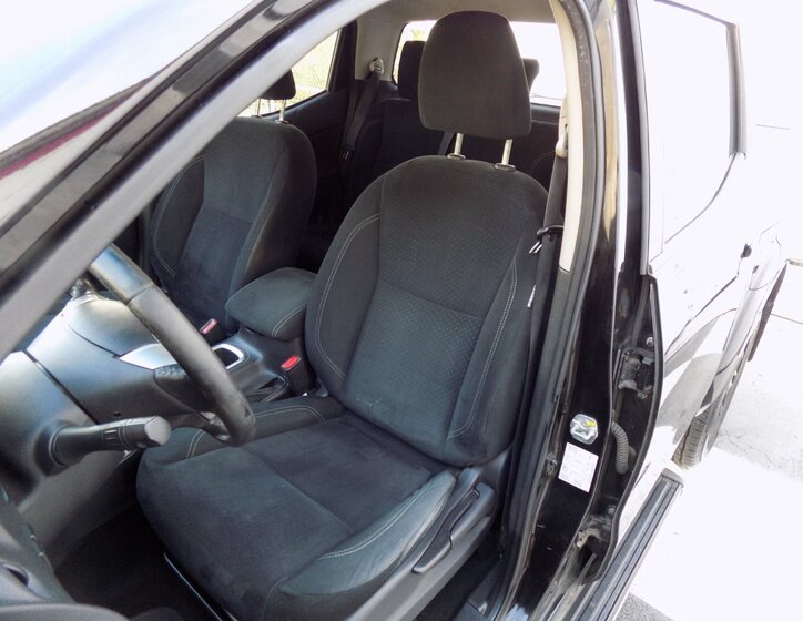 Nissan Navara SUV / Terénní 2,3 l 140 kw