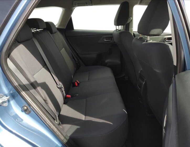 Toyota Auris Kombi 1,3 l 73 kw