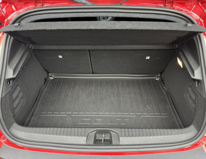 Mitsubishi Colt Hatchback 999,0 67 kw