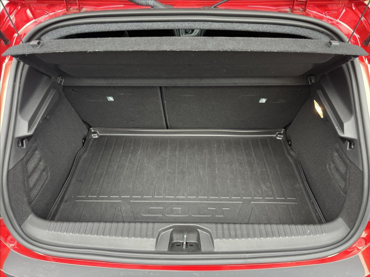 Mitsubishi Colt Hatchback 999,0 67 kw