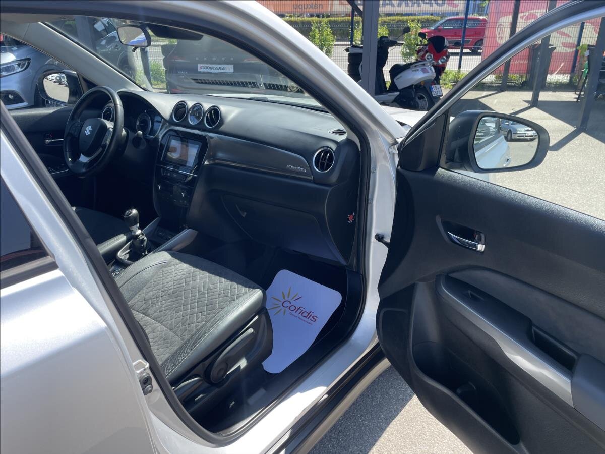 Suzuki Vitara SUV 1,4 l 103 kw