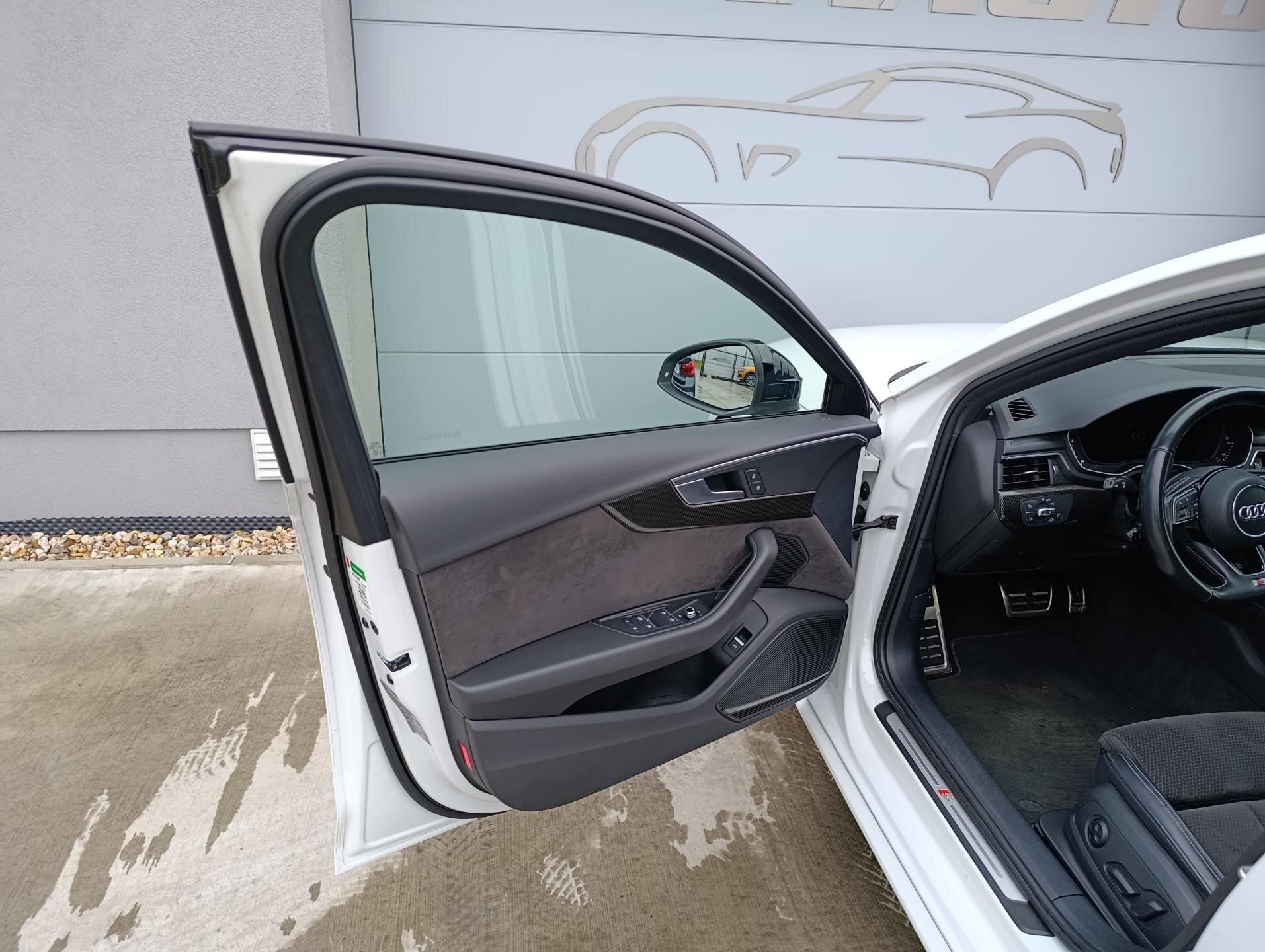 Audi S4 Kombi 3,0 l 260 kw