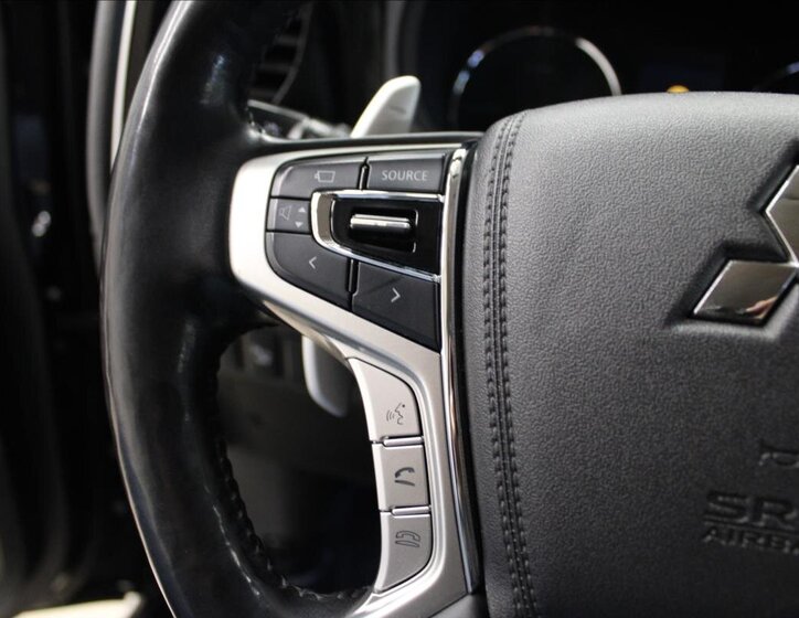 Mitsubishi Outlander SUV / Terénní 2,0 l 89 kw