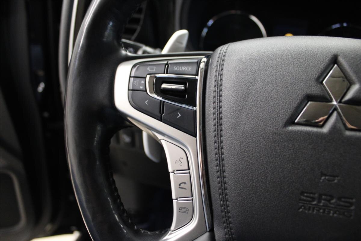 Mitsubishi Outlander SUV / Terénní 2,0 l 89 kw