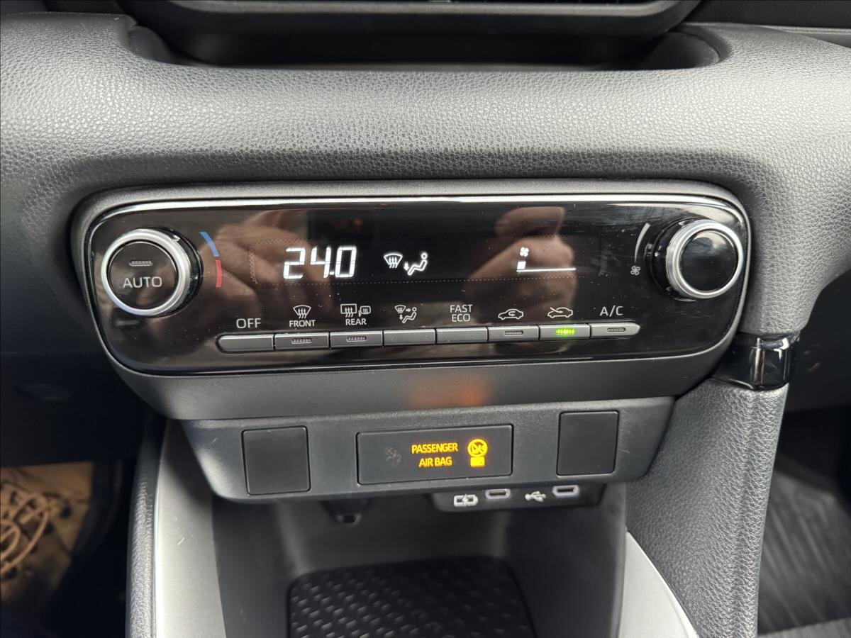 Toyota Yaris Hatchback 1,5 l 68 kw