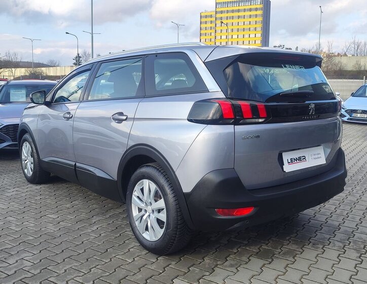Peugeot 5008 SUV / Terénní 1,2 l 96 kw