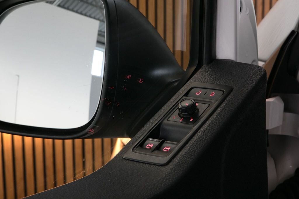 Volkswagen Transporter Skříň 2,0 l 110 kw