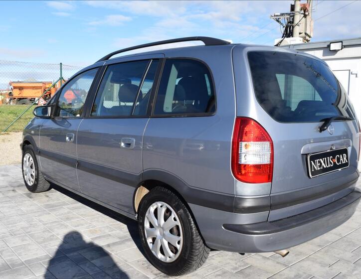 Opel Zafira 7