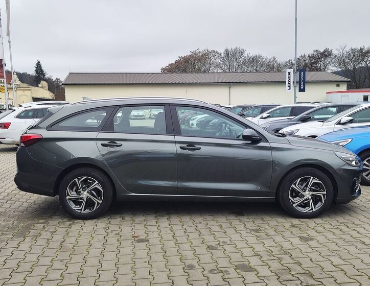 Hyundai i30 Kombi 998,0 88 kw