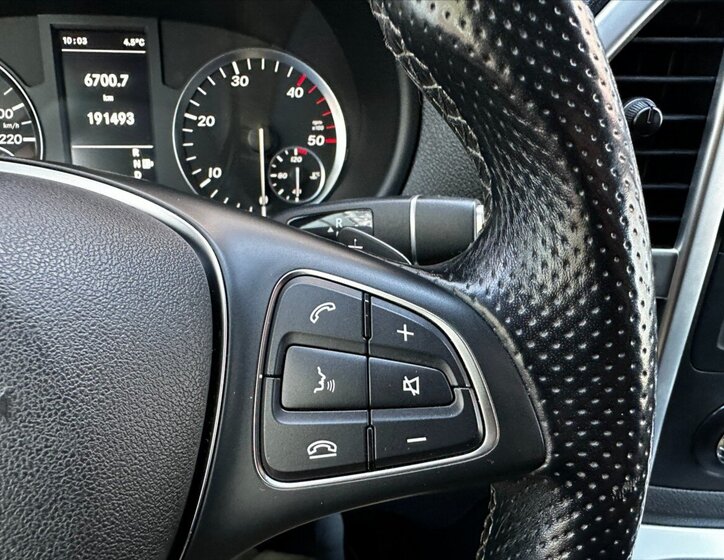 Mercedes-Benz Vito 22