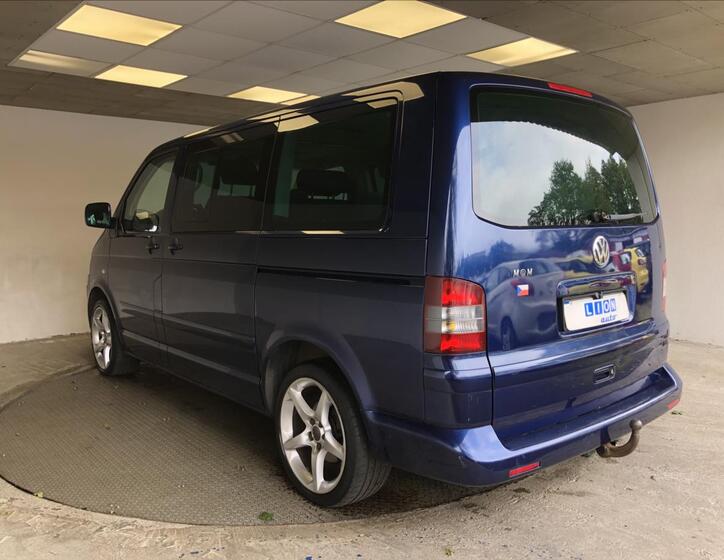 Volkswagen Multivan 5
