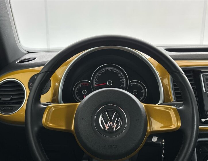 Volkswagen Beetle Hatchback 1,2 l 77 kw