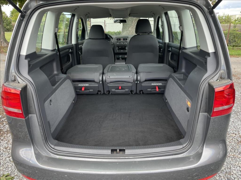 Volkswagen Touran MPV 1,6 l 66 kw