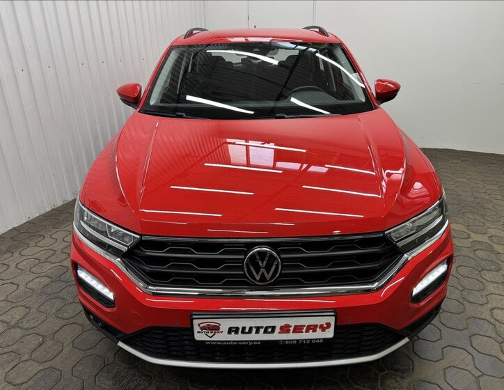 Volkswagen T-Roc SUV / Terénní 2,0 l 140 kw