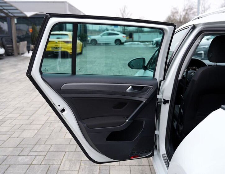 Volkswagen Golf Kombi 1,6 l 85 kw