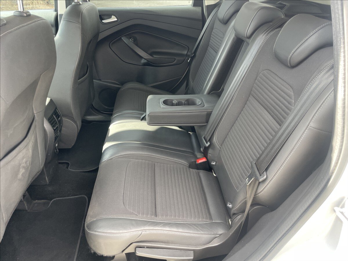 Ford Kuga SUV / Terénní 1,5 l 110 kw