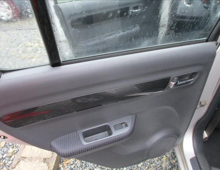 Suzuki Swift Hatchback 1,3 l 67 kw