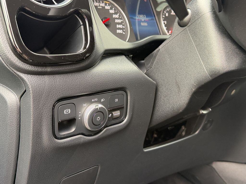 Mercedes-Benz Vito Skříň 2,0 l 140 kw