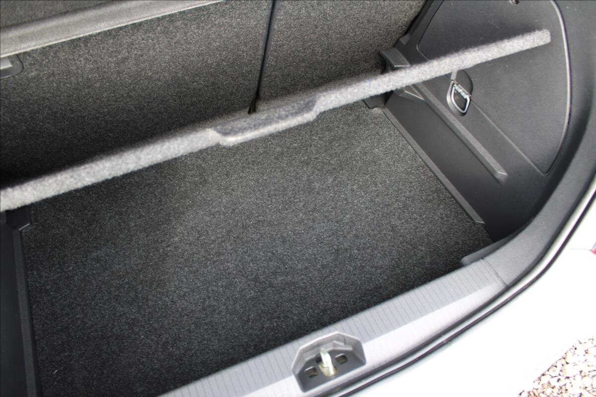 Opel Corsa Hatchback 1,4 l 64 kw