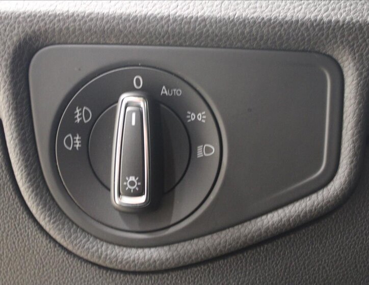 Volkswagen Touran Kombi 2,0 l 110 kw