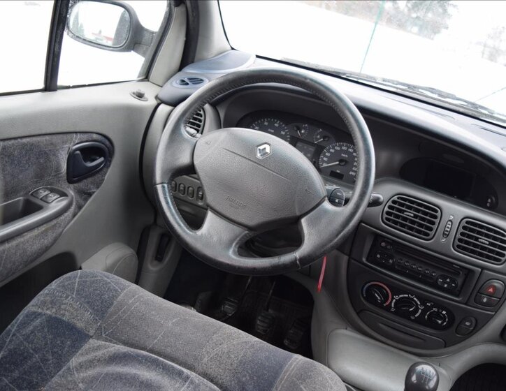 Renault Scénic Kombi 1,9 l 72 kw