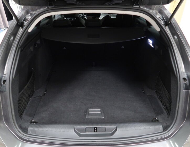 Peugeot 308 Kombi 1,5 l 96 kw