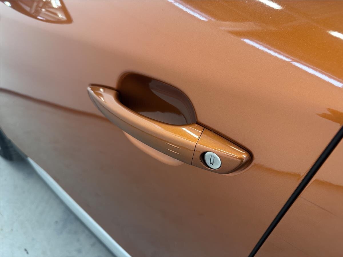 Peugeot 2008 SUV 1,2 l 114 kw