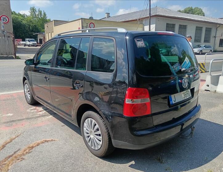 Volkswagen Touran 9