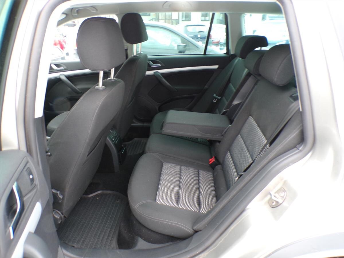 Škoda Octavia Kombi 2,0 l 103 kw