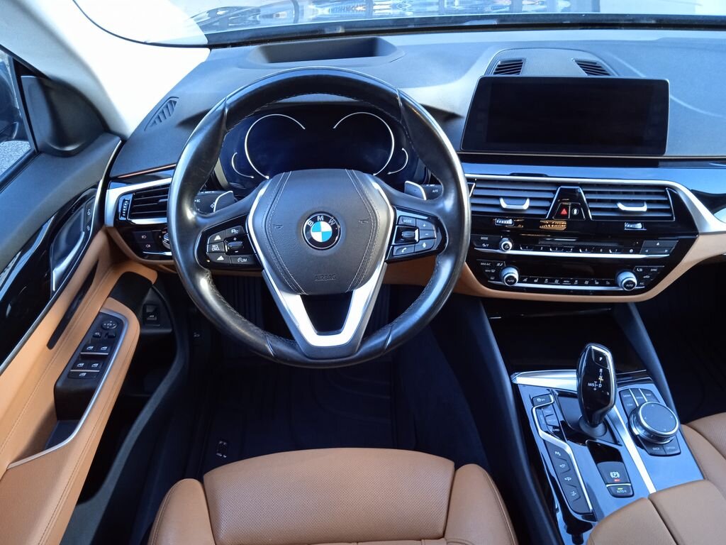 BMW Řada 6 Sedan / Limuzína 3,0 l 195 kw