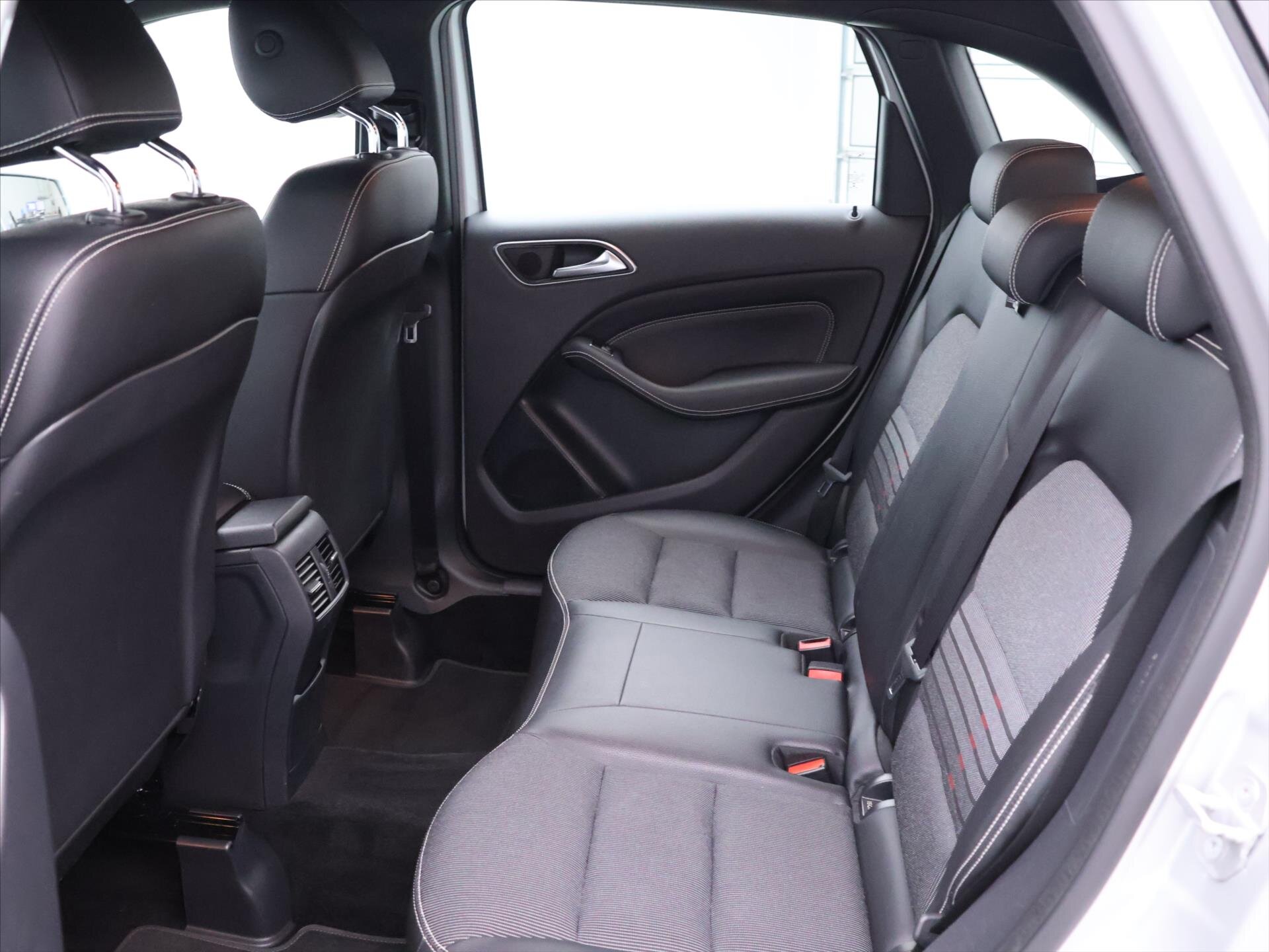 Mercedes-Benz Třídy B MPV 1,5 l 80 kw