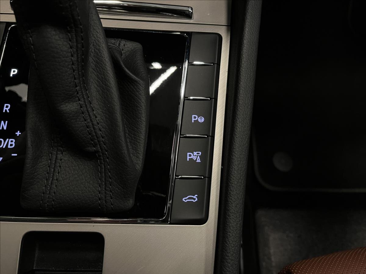 Škoda Superb Liftback 1,4 l 160 kw