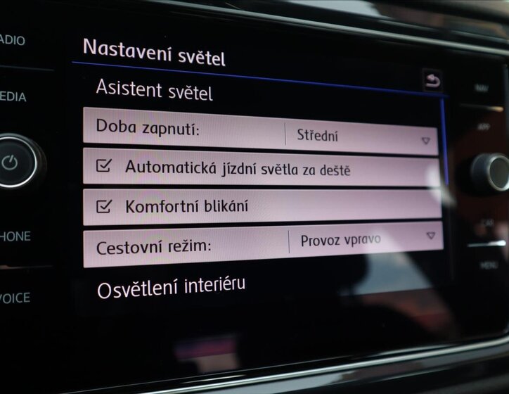 Volkswagen T-Roc CUV 1,5 l 110 kw