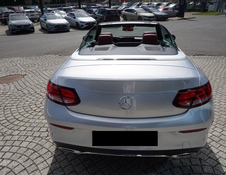 Mercedes-Benz Třídy C Kabriolet 2,0 l 190 kw