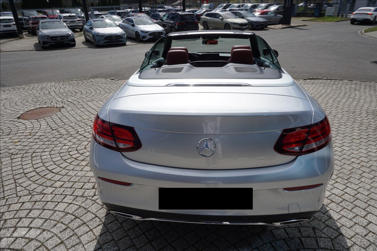 Mercedes-Benz Třídy C Kabriolet 2,0 l 190 kw