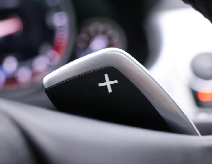 BMW Řada 6 Sedan / Limuzína 3,0 l 230 kw