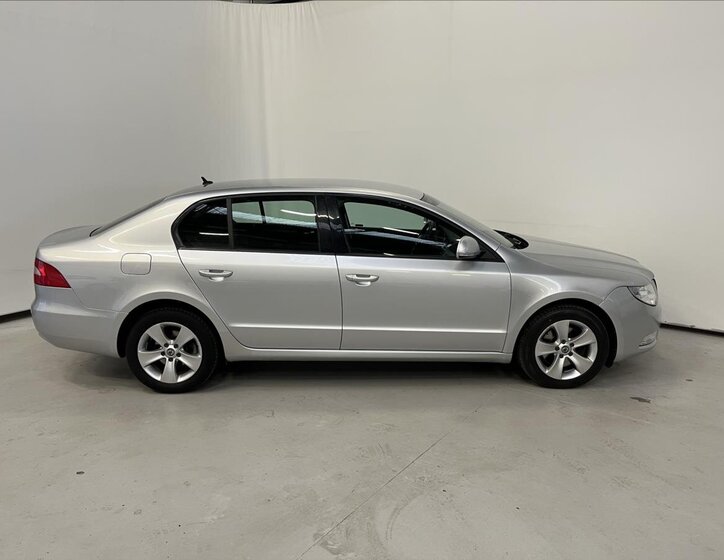 Škoda Superb Liftback 2,0 l 103 kw