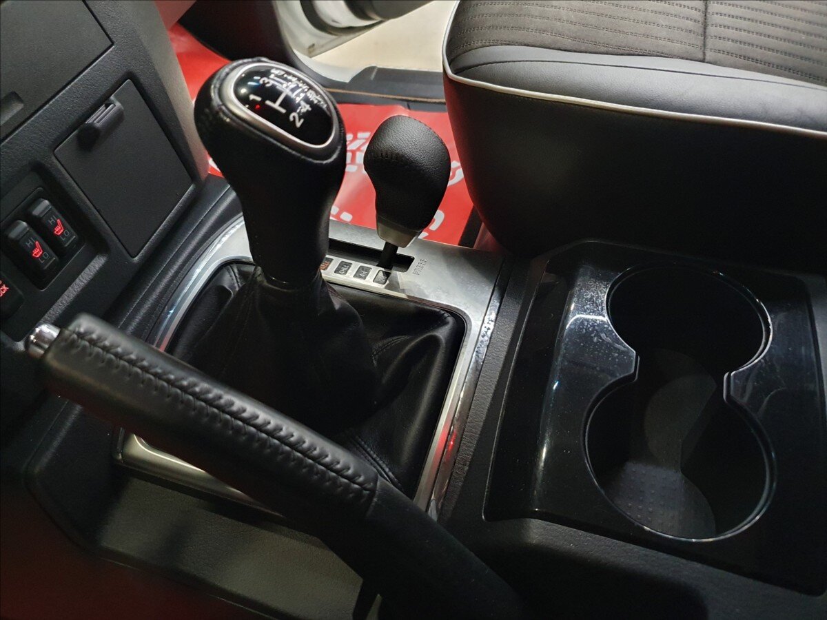 Mitsubishi Pajero Ostatní 3,2 l 147 kw