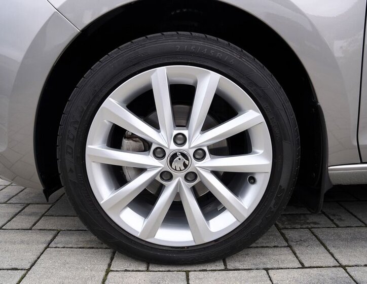 Škoda Rapid Sedan / Limuzína 999,0 70 kw