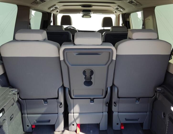 Volkswagen Multivan 28