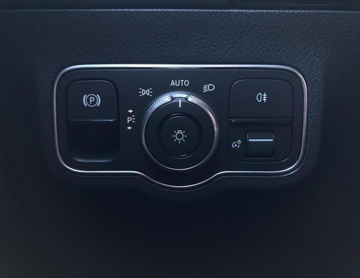 Mercedes-Benz GLA 17