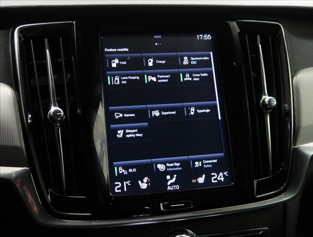 Volvo S90 Sedan / Limuzína 2,0 l 235 kw