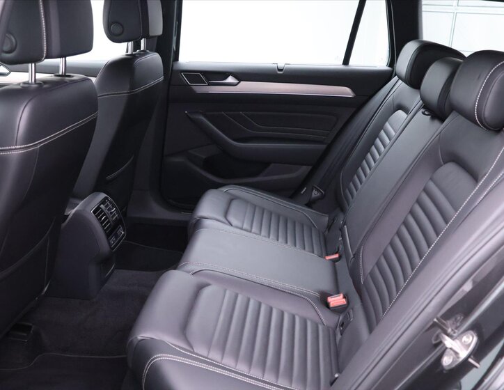 Volkswagen Passat Kombi 2,0 l 140 kw