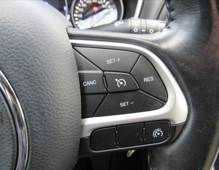 Jeep Compass SUV 1,4 l 103 kw