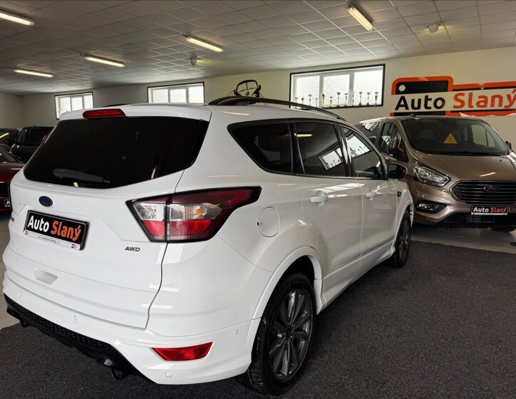 Ford Kuga SUV / Terénní 2,0 l 132 kw
