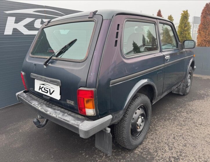 Lada Niva SUV / Terénní 1,7 l 61 kw
