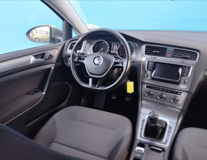 Volkswagen Golf 10