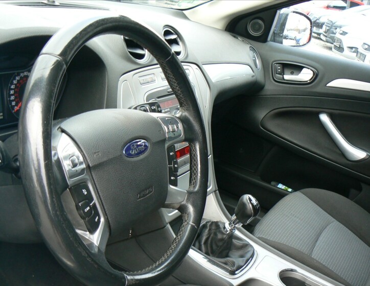 Ford Mondeo 10
